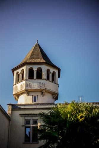 Отель Domaine De Valmont