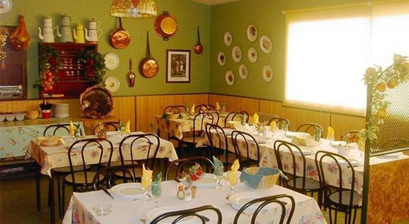 Отель Hotel Le Bouton d'Or