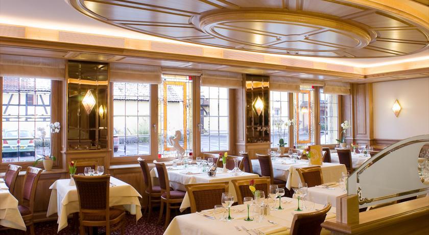 Отель Logis Hotel Au Cheval Blanc