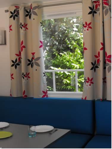 Отель Camping Aux 2 Chênes