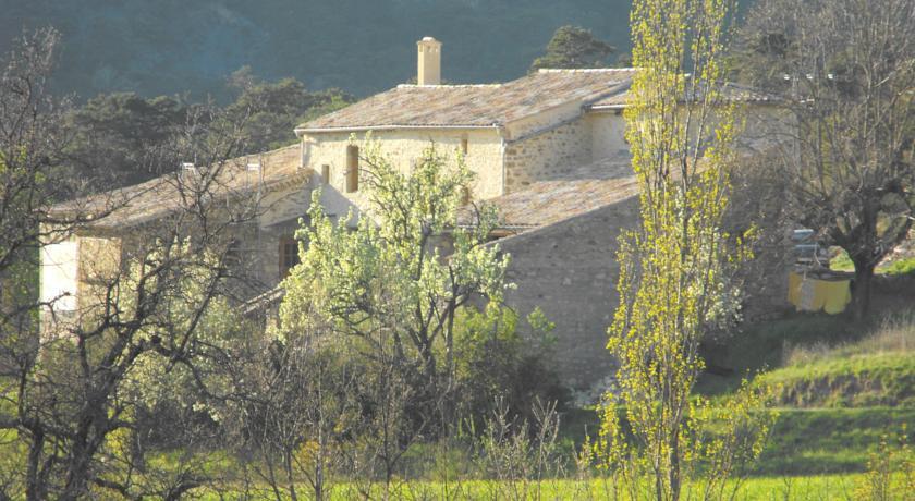 Мини-отель Chambres d'Hôtes Les Nuits du Taris
