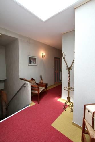 Отель Logis Hotel le Prieuré