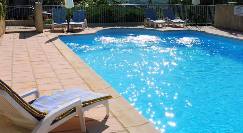 Отель Hôtel Le Relais de la Vignasse