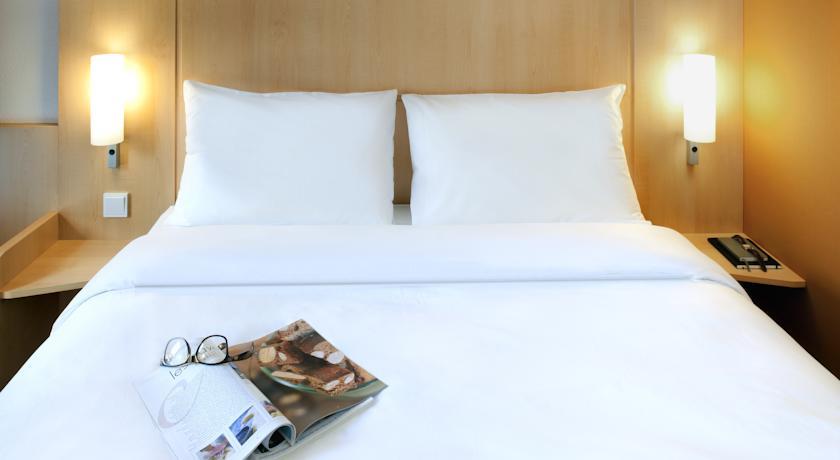 Отель ibis Lyon Est Chaponnay
