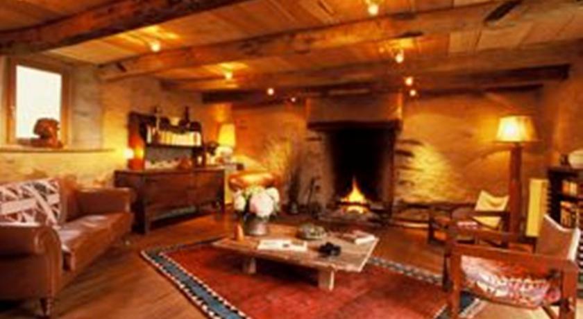 Мини-отель Chambres d'Hôtes La Ferme du Buret