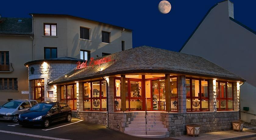 Отель Hôtel Restaurant des Prunieres