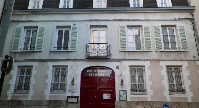Отель Hôtel du Commerce
