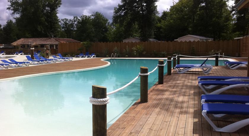 Отель Camping Lac de l'Uby