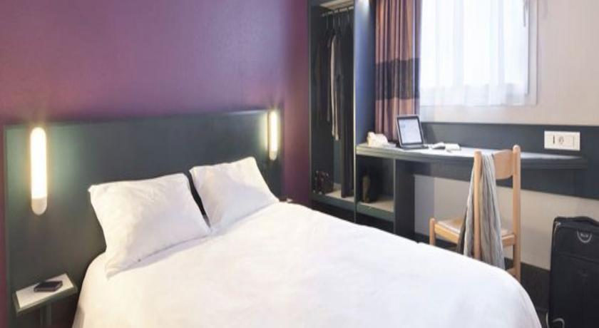 Отель B&B Nantes Aéroport