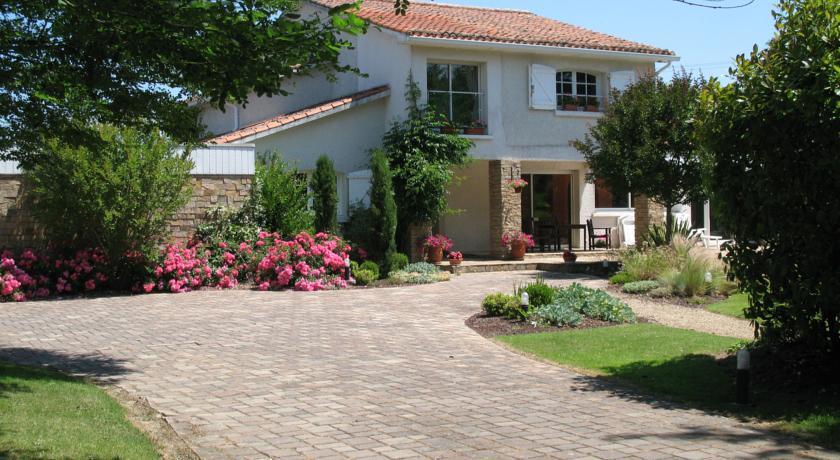 Мини-отель Chambres d'hôtes Le Mûrier