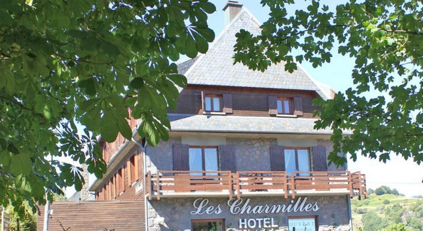 Отель Hôtel Les Charmilles
