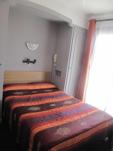 Отель Hôtel La Chalosse