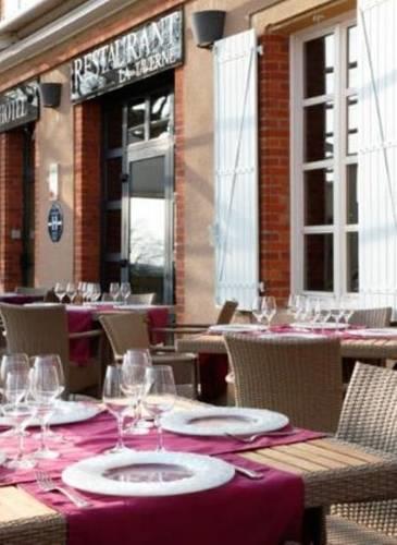Отель Hotel Restaurant La Taverne