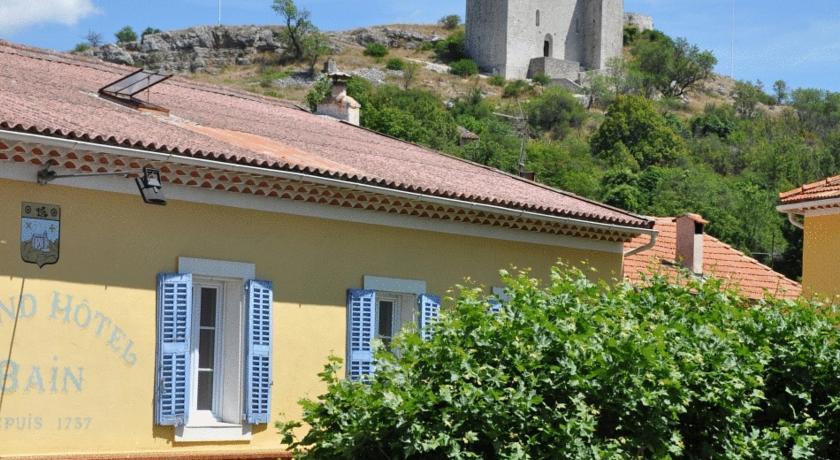 Отель Logis Grand Hotel Bain