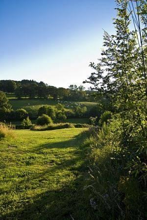 Отель Les Roulottes et Cabanes du Livradois