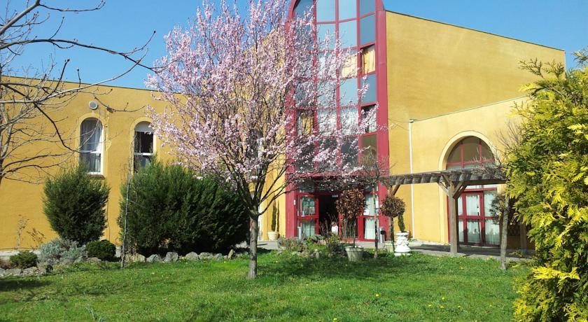 Отель L'Abribis