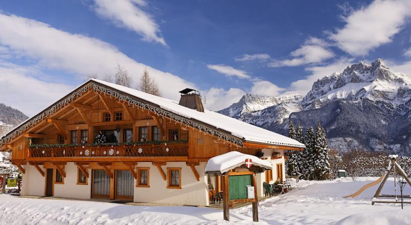 Отель Le Charvet