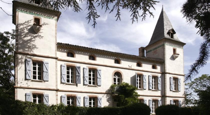 Вилла Domaine de l'Arnaude