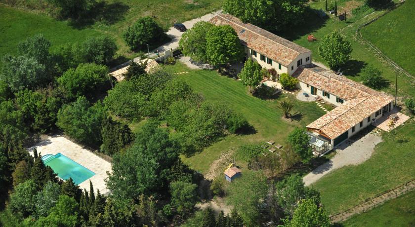 Гостевой дом Chambres d'Hotes Domaine des Machottes