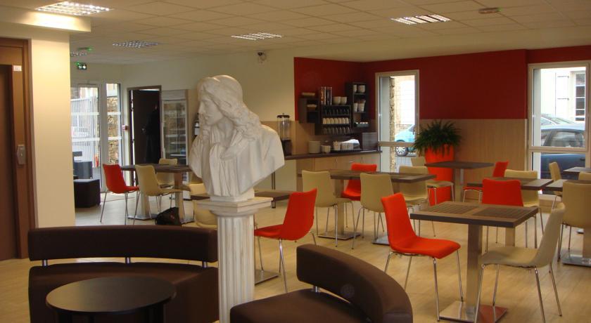 Отель Inter Hotel Cholet