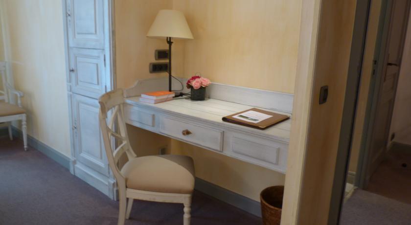 Отель Domaine de Clairefontaine