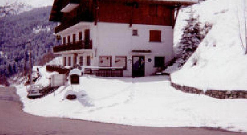 Отель Les Bruyères