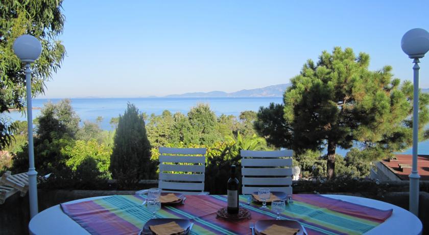 Апартаменты Holiday Home L'Acacia