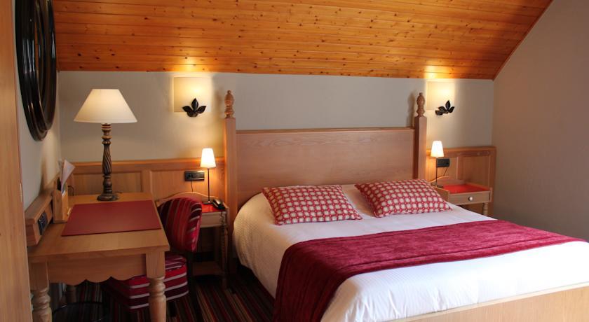 Отель Hôtel Arnold