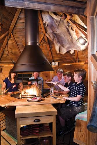 Отель Les Chalets des Chatelminés
