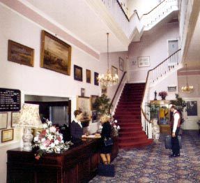 Отель Queens Hotel