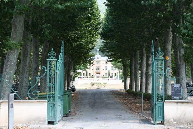 Апартаменты Château des Gipieres