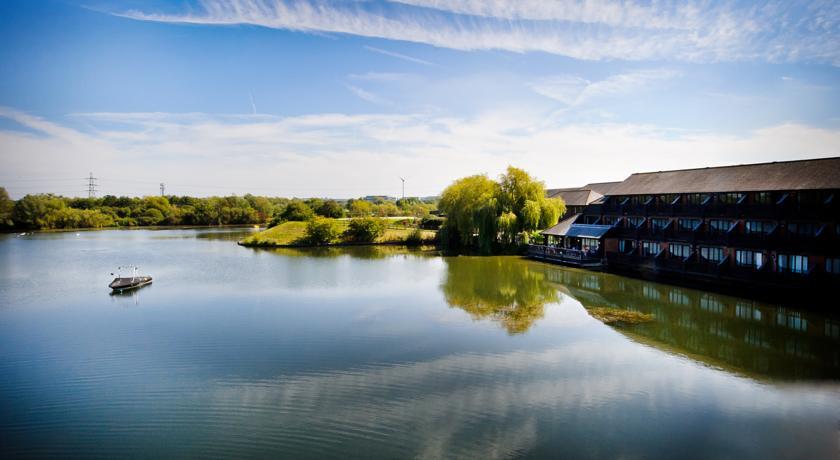 Отель Reading Lake Hotel