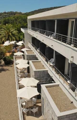 Отель Hotel Les Eucalyptus