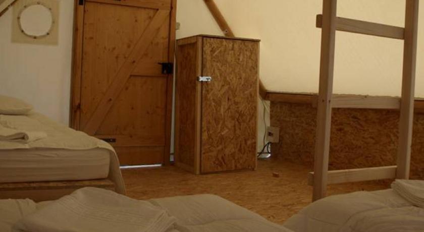 Отель Tente Ludistay - Saint Albain