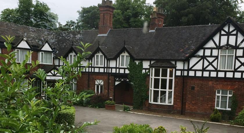 Отель Brook Chimney House Hotel