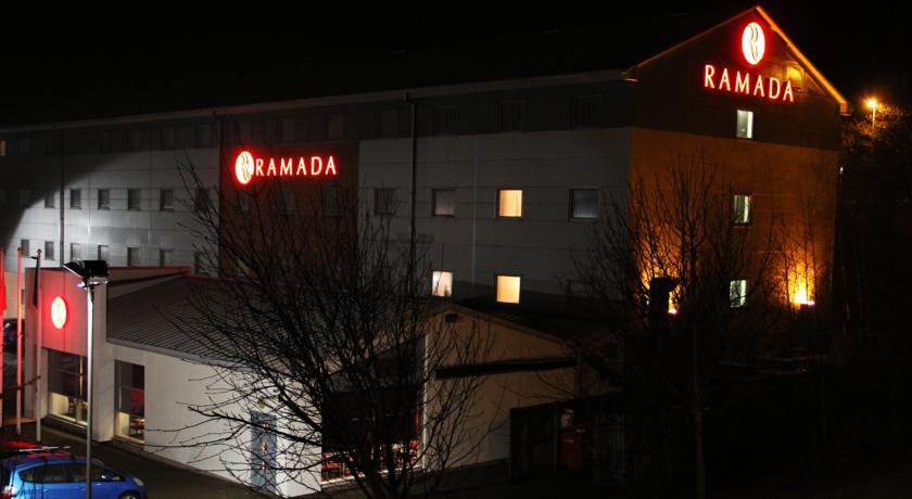 Отель Days Hotel Wakefield M1 Jct 40