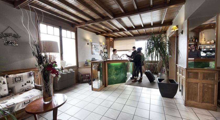 Отель Hotel Restaurant L'Auré du Lac