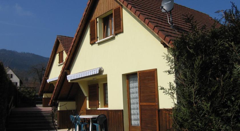 Апартаменты Gîtes Le Clos de la Cerisaie