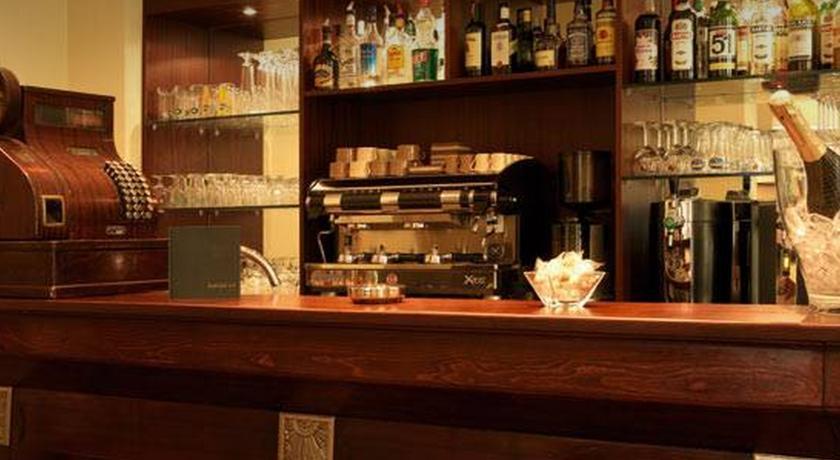 Отель Hôtel Helvie