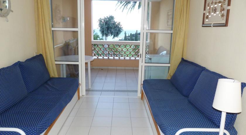 Апартаменты Holiday Home Cap Esterel Agay