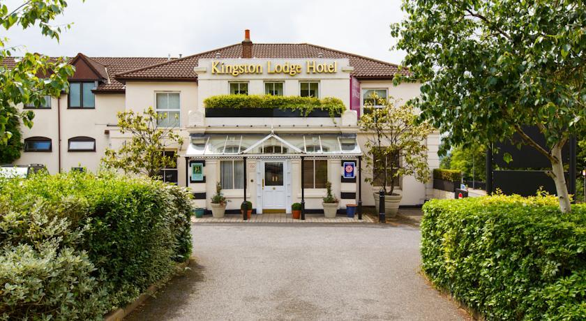 Отель Brook Kingston Lodge Hotel