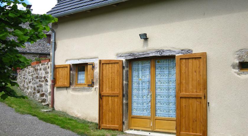Апартаменты Holiday Home La Charmante Calvinet