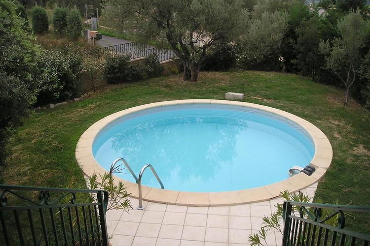 Апартаменты Villa L Oliveraie St. Laurent De Carnols