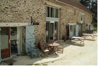 Апартаменты Holiday Home Bourgogne Coussacbonneval