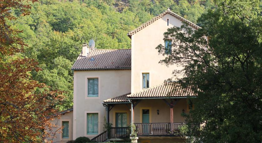 Вилла Villa D Aulan Montbrunlesbains