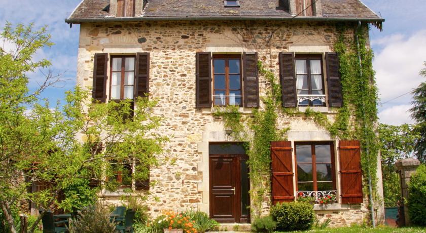 Апартаменты Holiday Home Le Verger Savignacledrier