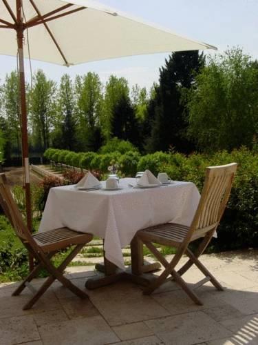 Отель Le Clos du Chêne