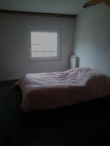 Отель Appartement Place du Peuple