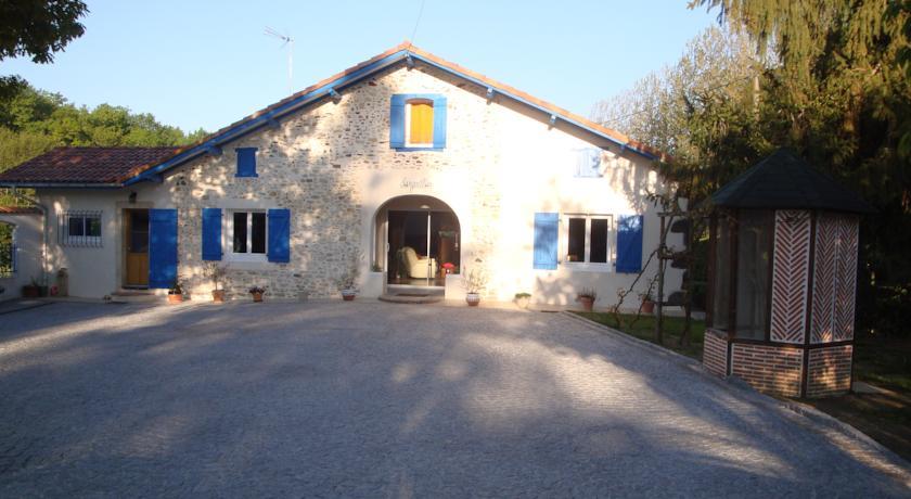 Мини-отель Chambre d'Hôtes au Sargaillon