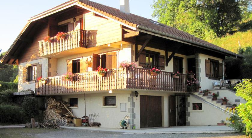 Апартаменты Chambre d'hôte Romarica